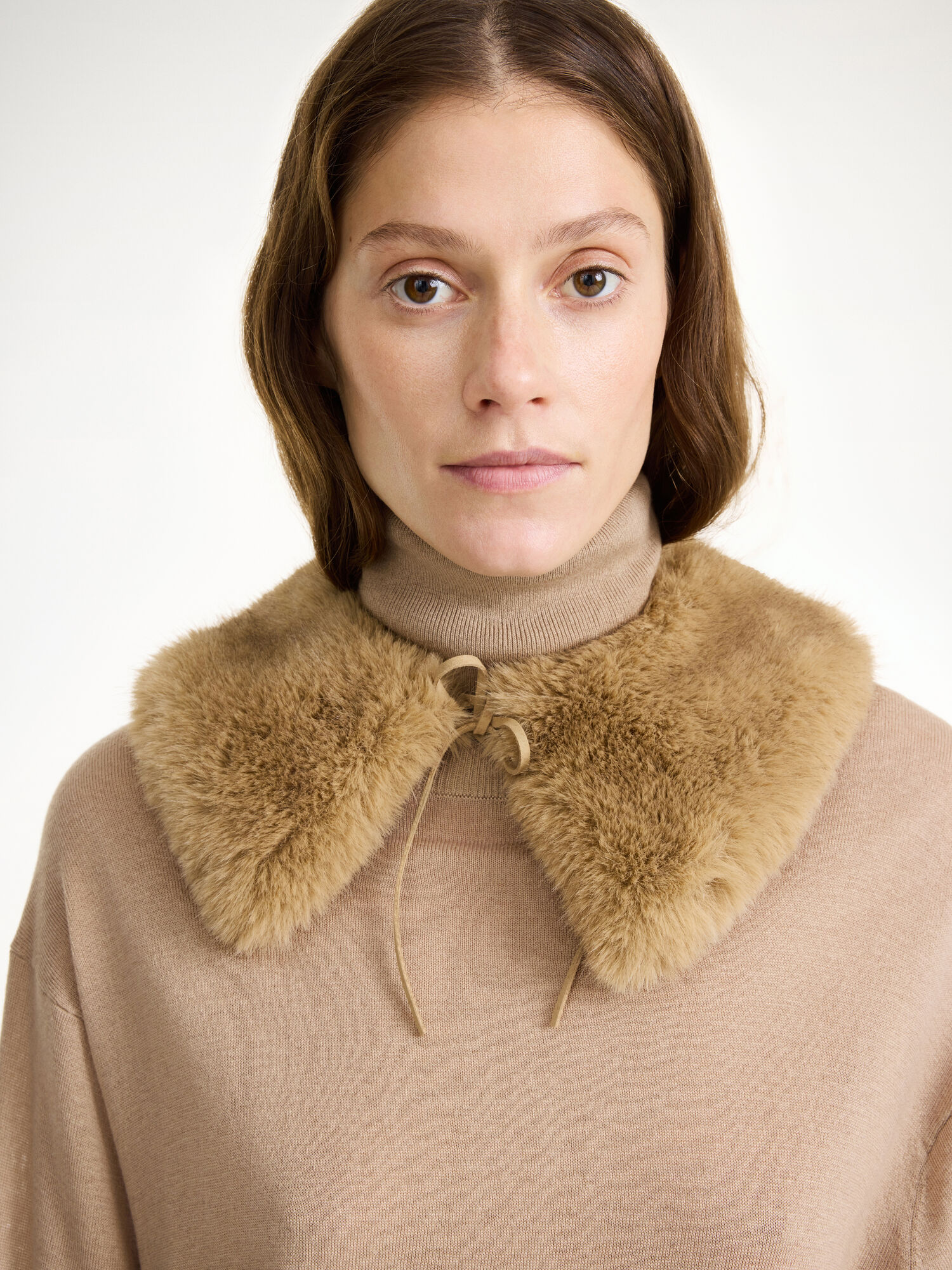 By Malene Birger Cowie Faux Fur Collar Schals Tannin | AT_BB49314