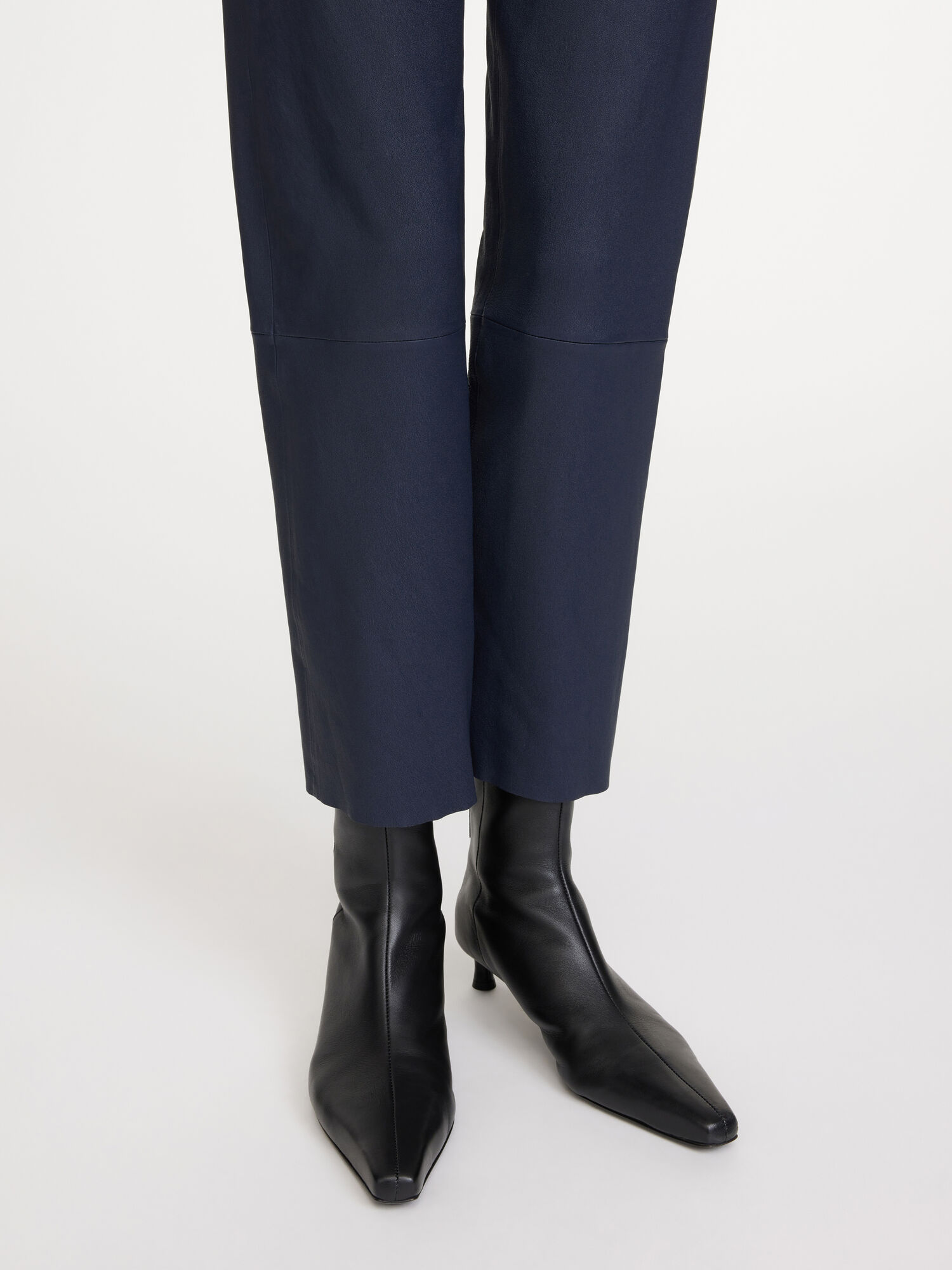 By Malene Birger Florentina Leather Hosen Navy | AT_BB56579